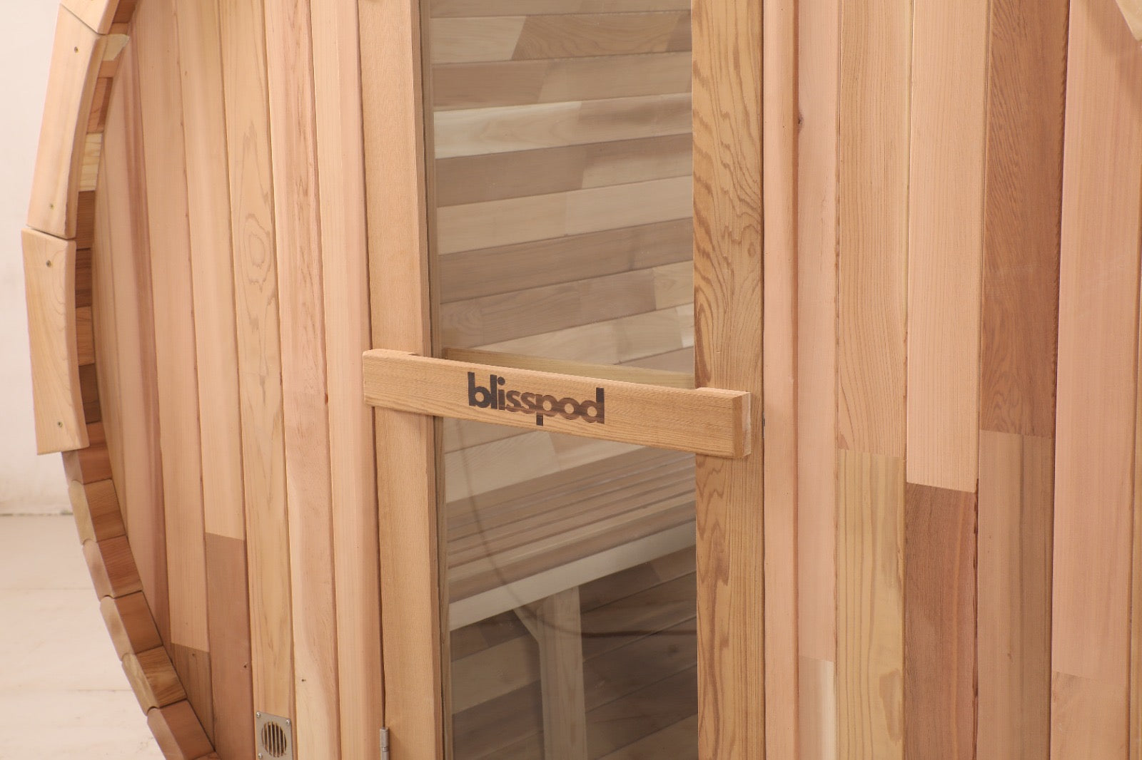 Blisspod, Prague, Canadian Red Cedar Outdoor Steam Barell Sauna, 2-4 / 4-6 persons