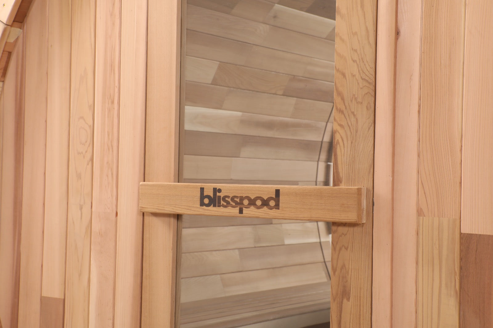 Blisspod, Prague, Canadian Red Cedar Outdoor Steam Barell Sauna, 2-4 / 4-6 persons