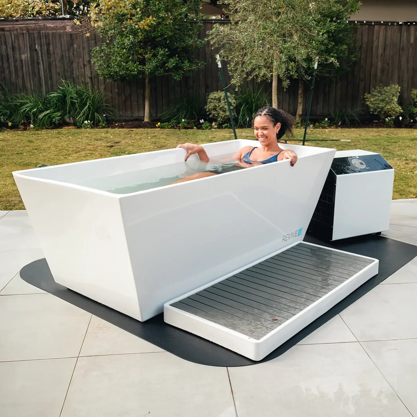 Acrylic Hot & Cold Plunge