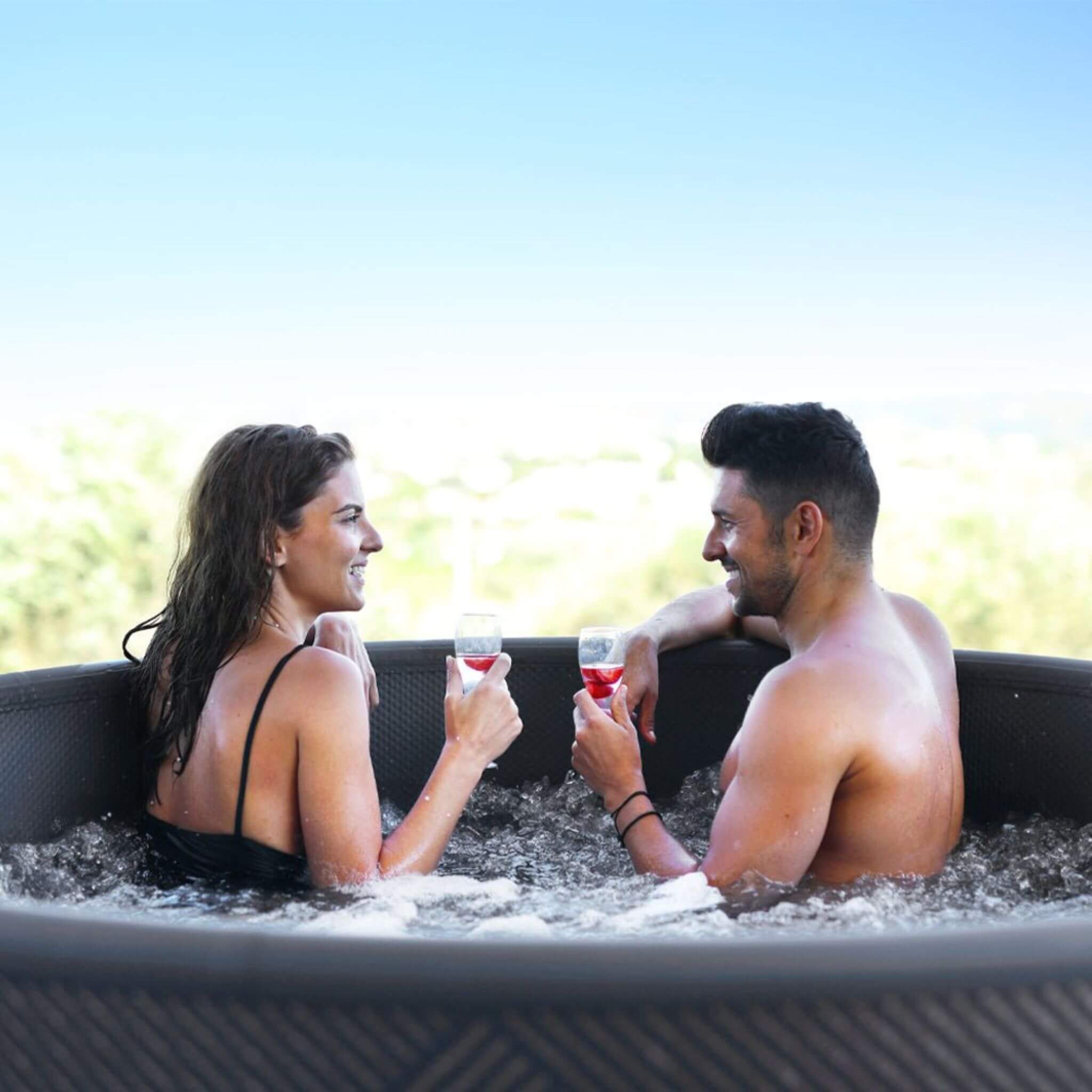 MSpa Mono Frame Series Luxury 6-Person Inflatable Round Hot Tub With WIFI Control